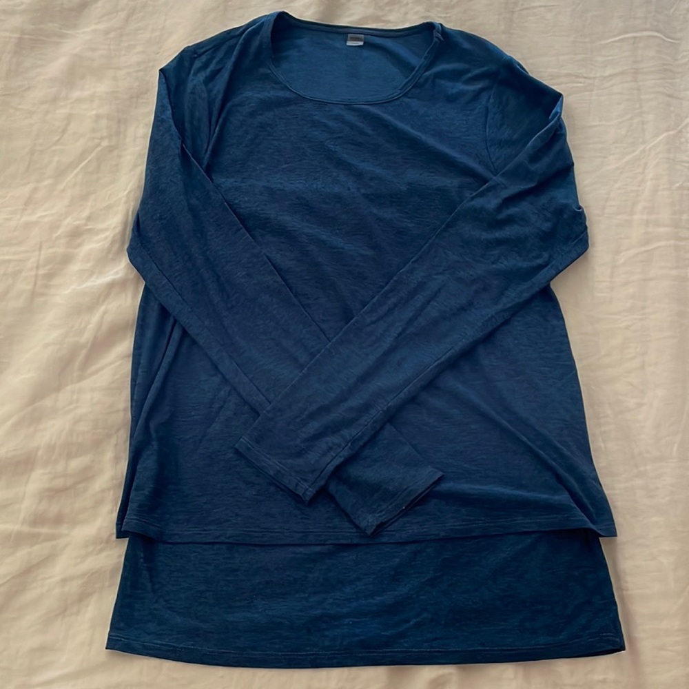 Beyond Yoga Featherweight Under Wraps Nursing Overlap Tee